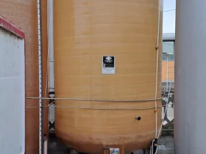 FIBERGLASS TANK VARIABLE CAPACITY FIRM VOLTA, CAPACITY HL 50 ABOUT, SECOND-HAND EQUIPMENTS