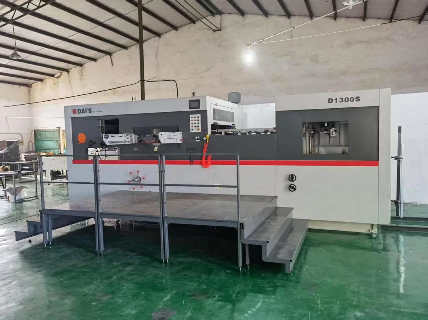 JDSD1300S Troqueladora - 3