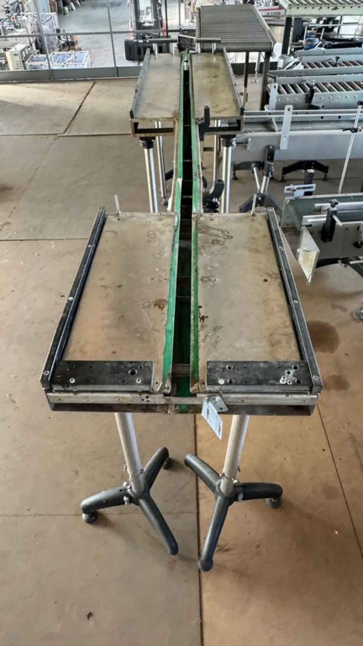 STRAIGHT BELT WITH STAINLESS STEEL ACCUMULATION PLATFORM FOR BOTTLES, SECOND-HAND EQUIPMENT - 2