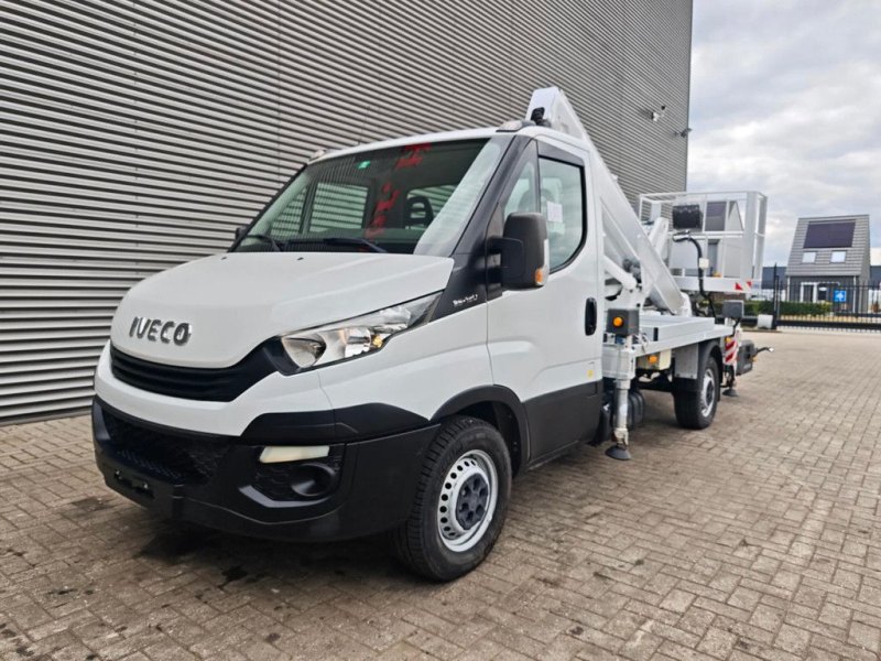 Iveco Täglich 35-120 Multitel MX210