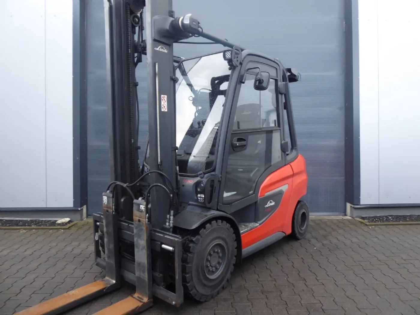 Linde H30T-01 - 1