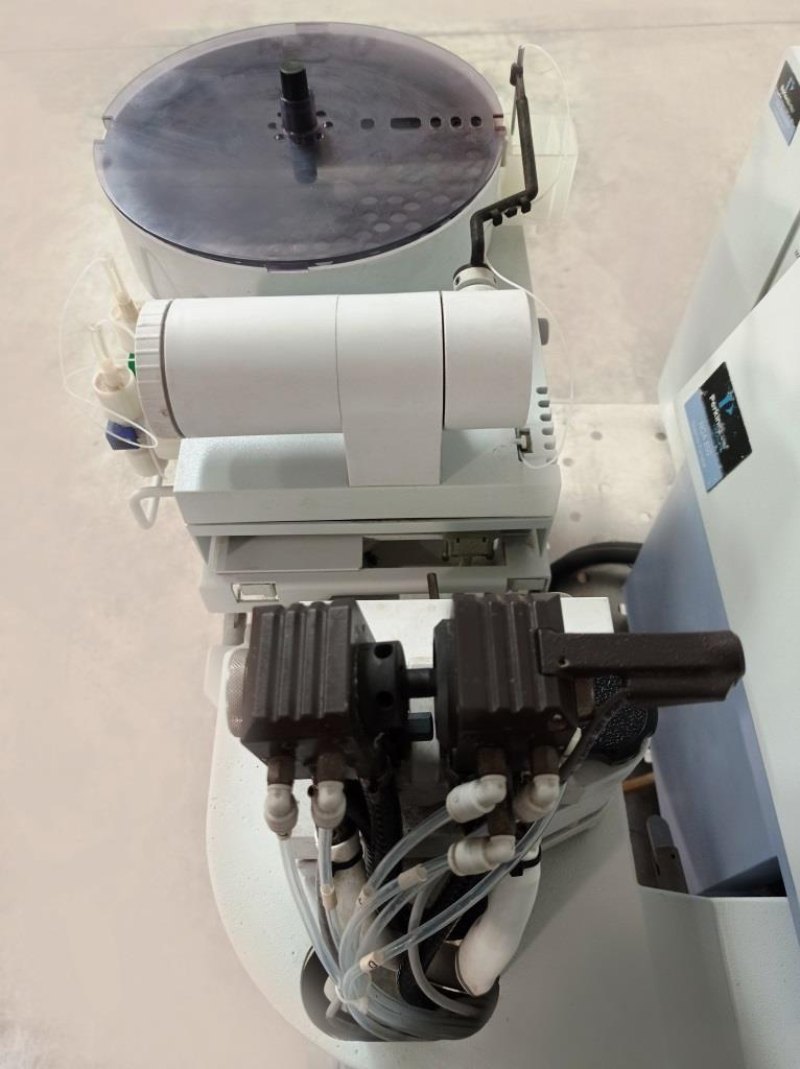 SPETTROMETRO AD ASSORBIMENTO ATOMICO – PERKIN ELMER – MOD. AANALYST 300