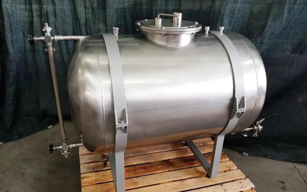 SERBATOIO IN ACCIAIO INOX – MOD. 500 L