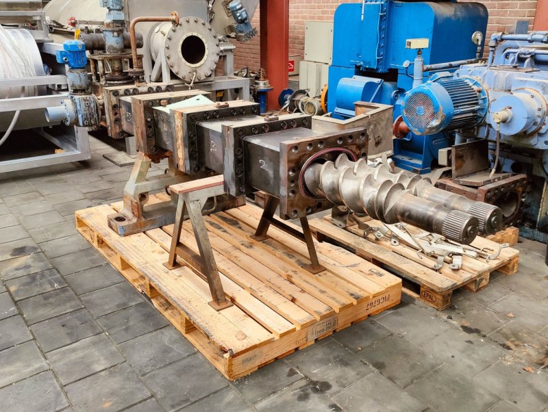 Werner & Pfleiderer ZSK-170 W-1750 - Double screw extruder