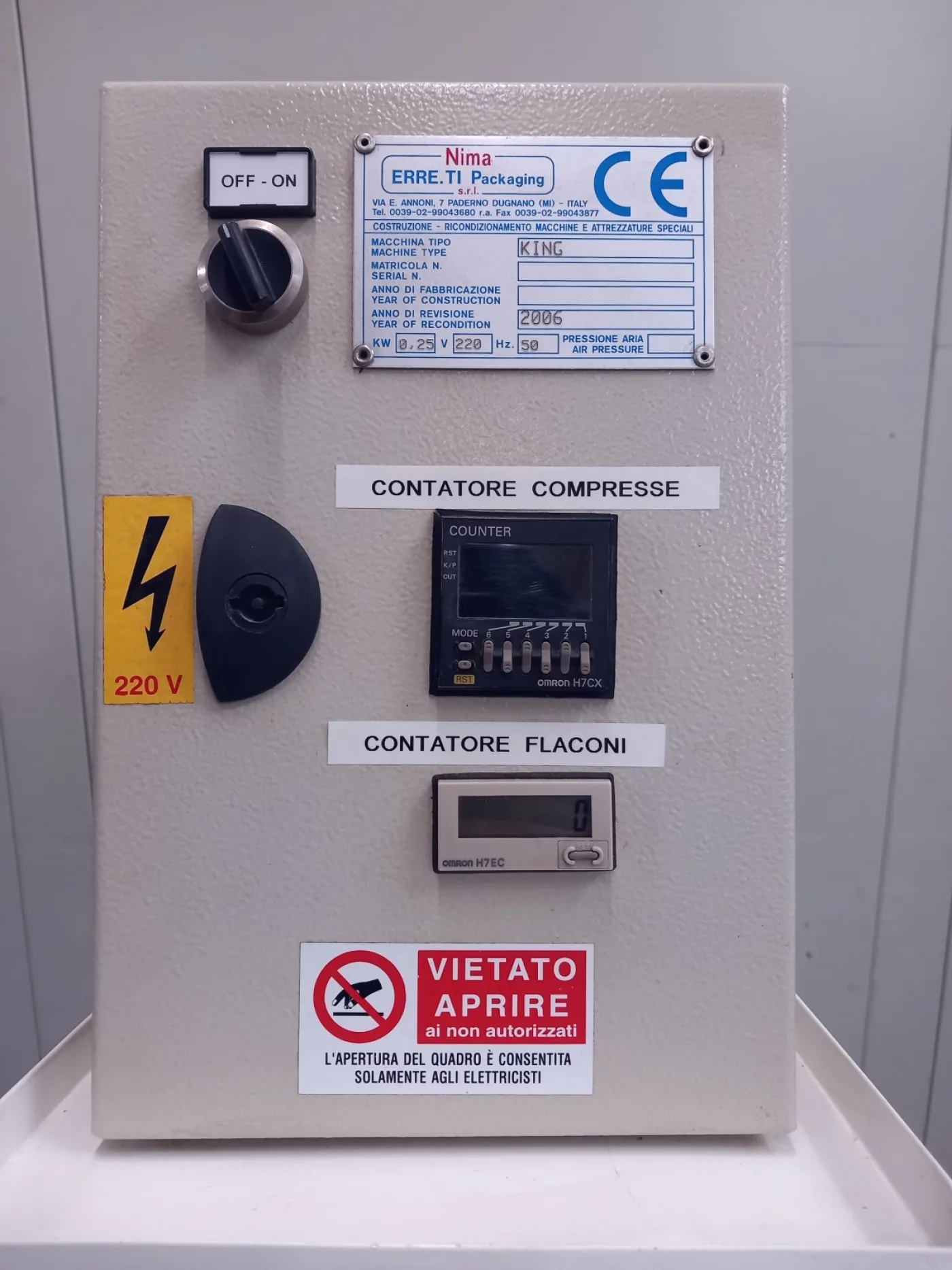 CONTATRICE SEMI-AUTOMATICA PER COMPRESSE E CAPSULE – KING – MOD. TB4 - 8