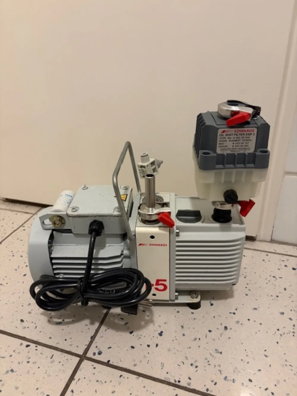 Edwards E2M1.5 Vacuümpomp