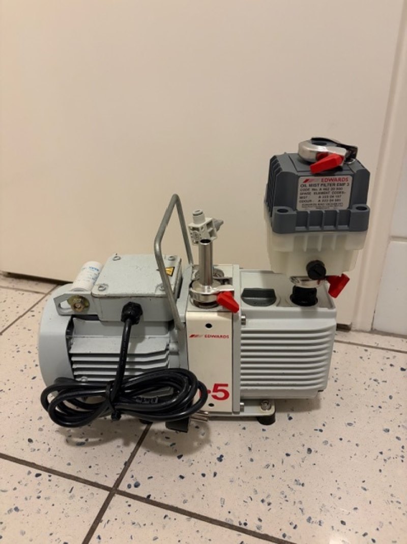 Edwards E2M1.5 Vacuümpomp