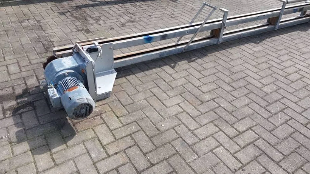 Conveyor for organs + heads lift