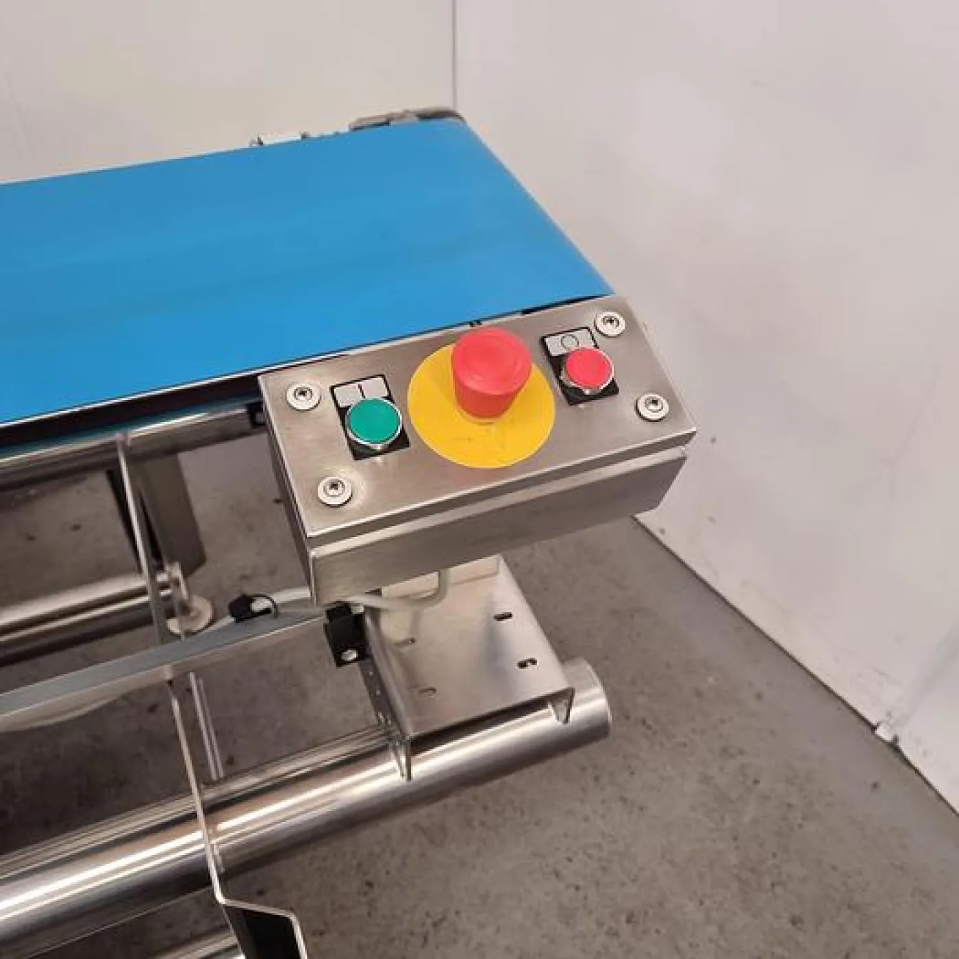 Multivac 1310 Metal Detector - 4
