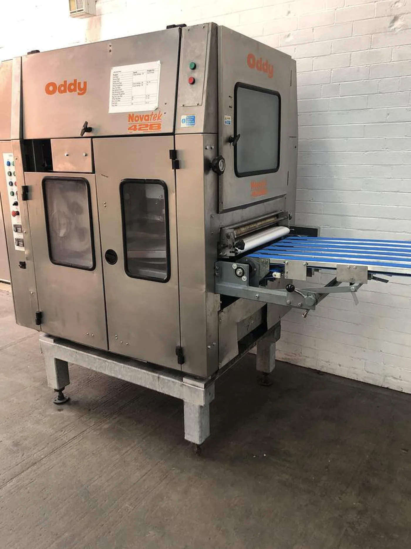Oddy Novatek 428 6 pocket Dough Divider and Rounder - 2