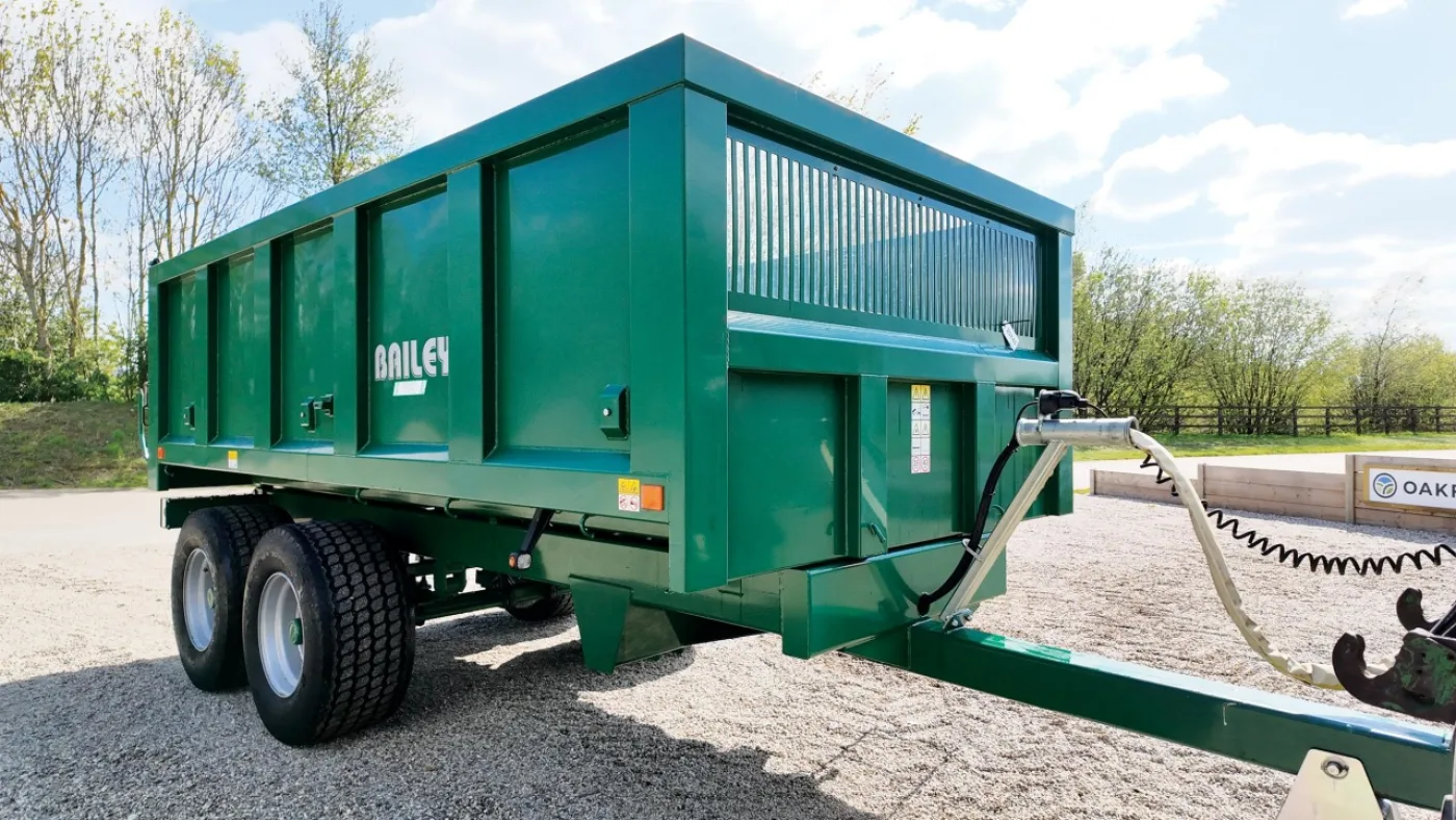 2016 Bailey 9-ton Grain Trailer - 1