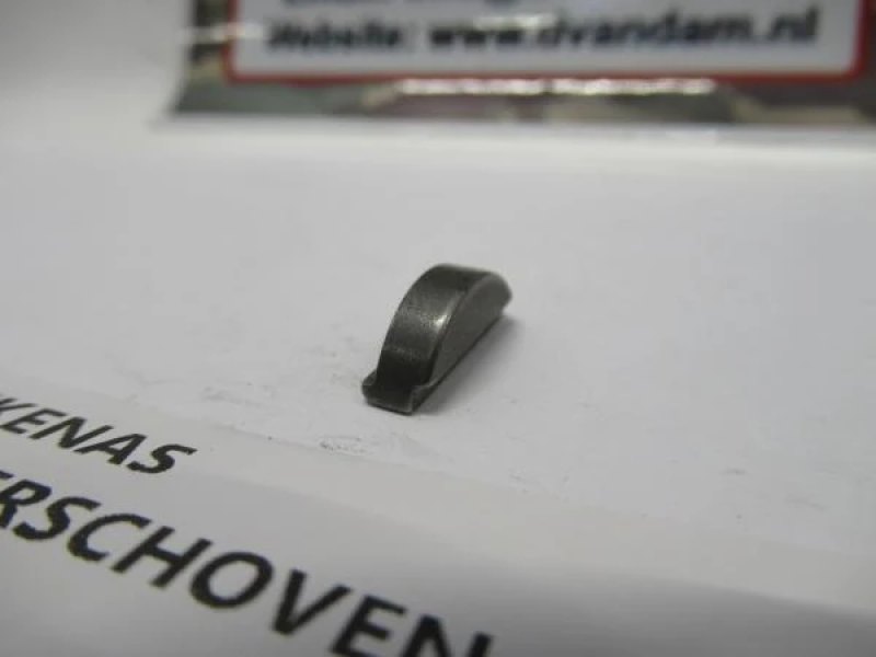 Spie nokkenas 4 graden verschoven