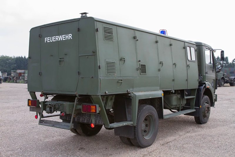 Mercedes-Benz 1017 F