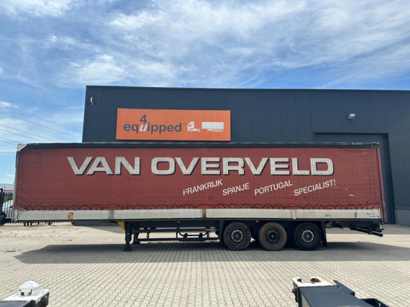 Schmitz Cargobull Bordwände / SAF + Scheibebremsen / 2x Liftachse / galvanisiert / Innenhöhe: 2.80m / NL-Auflieger, 2x vorhanden