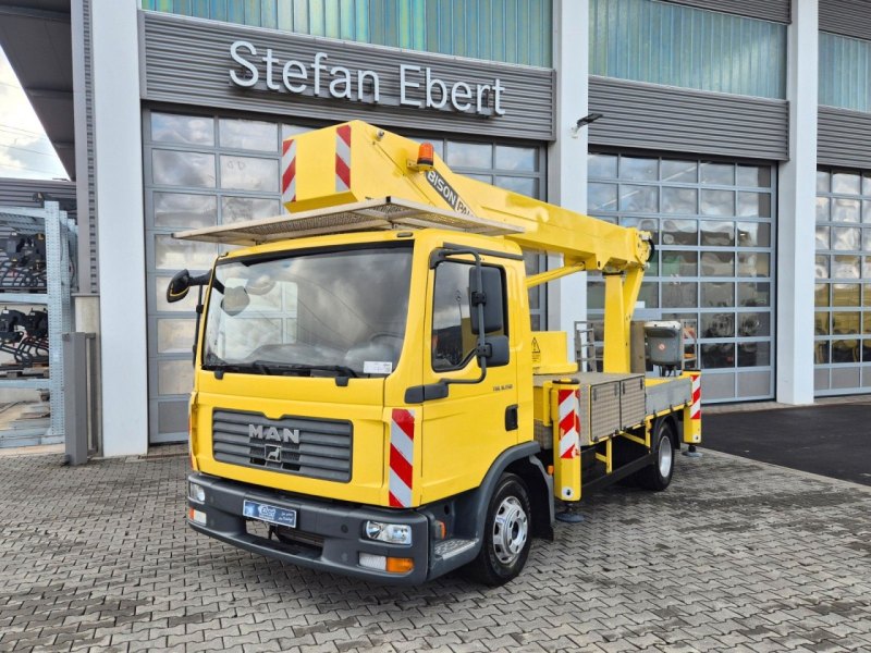 Man TGL 8.150 4x2 Bison Palfinger TKA 30