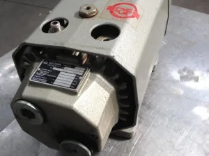 POMPA DA VUOTO – BECKER MOD. VT.3.10 D71B4