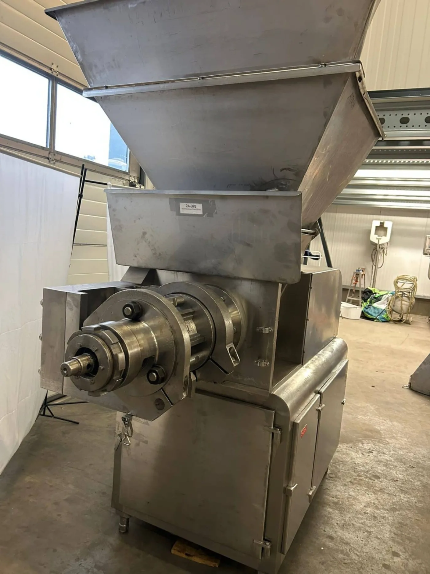 Meat Separator, Poss, 2500D - 6
