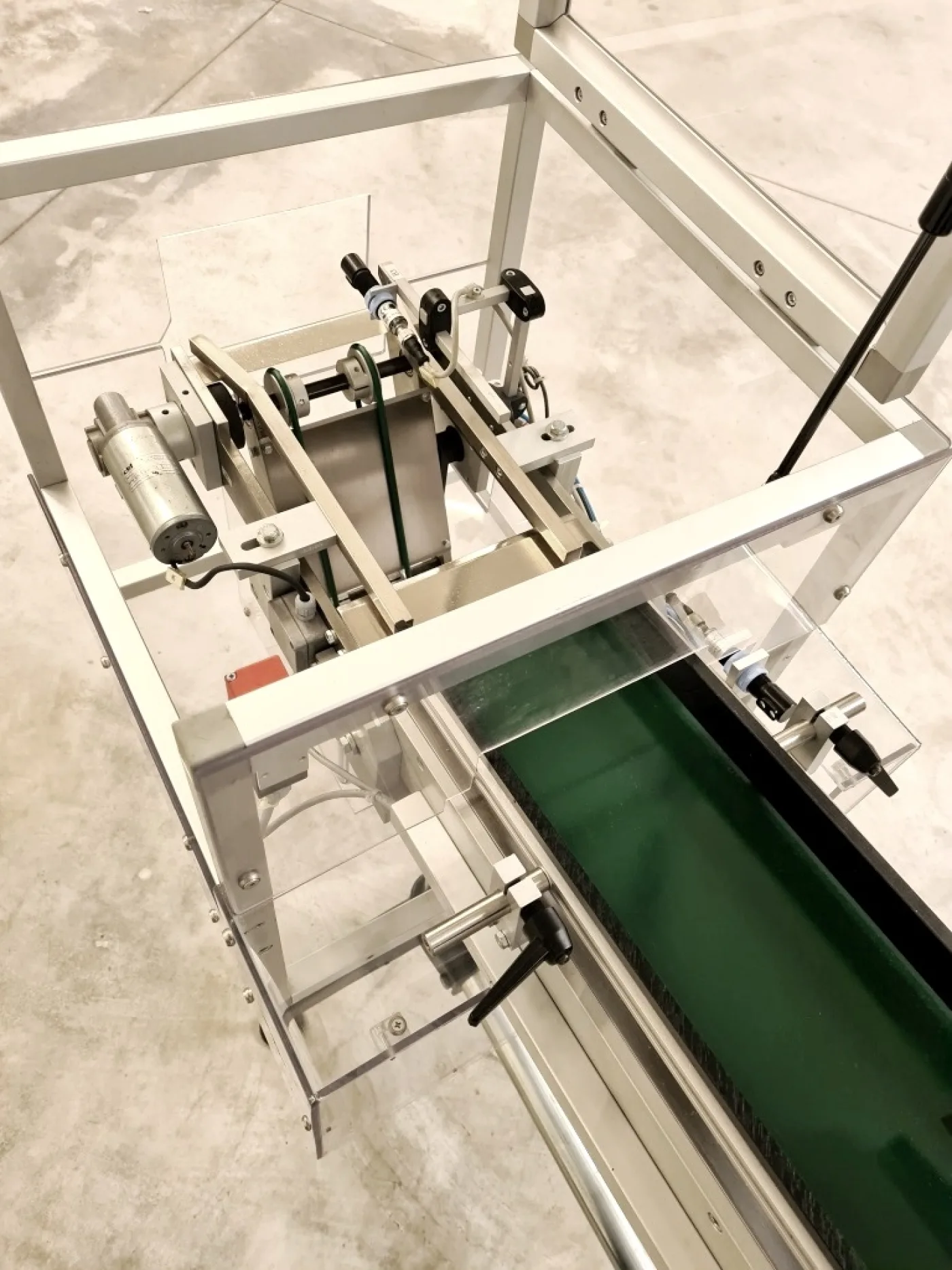 NASTRO TRASPORTATORE A TAPPETO CON ESPULSIONE – BETT - 8