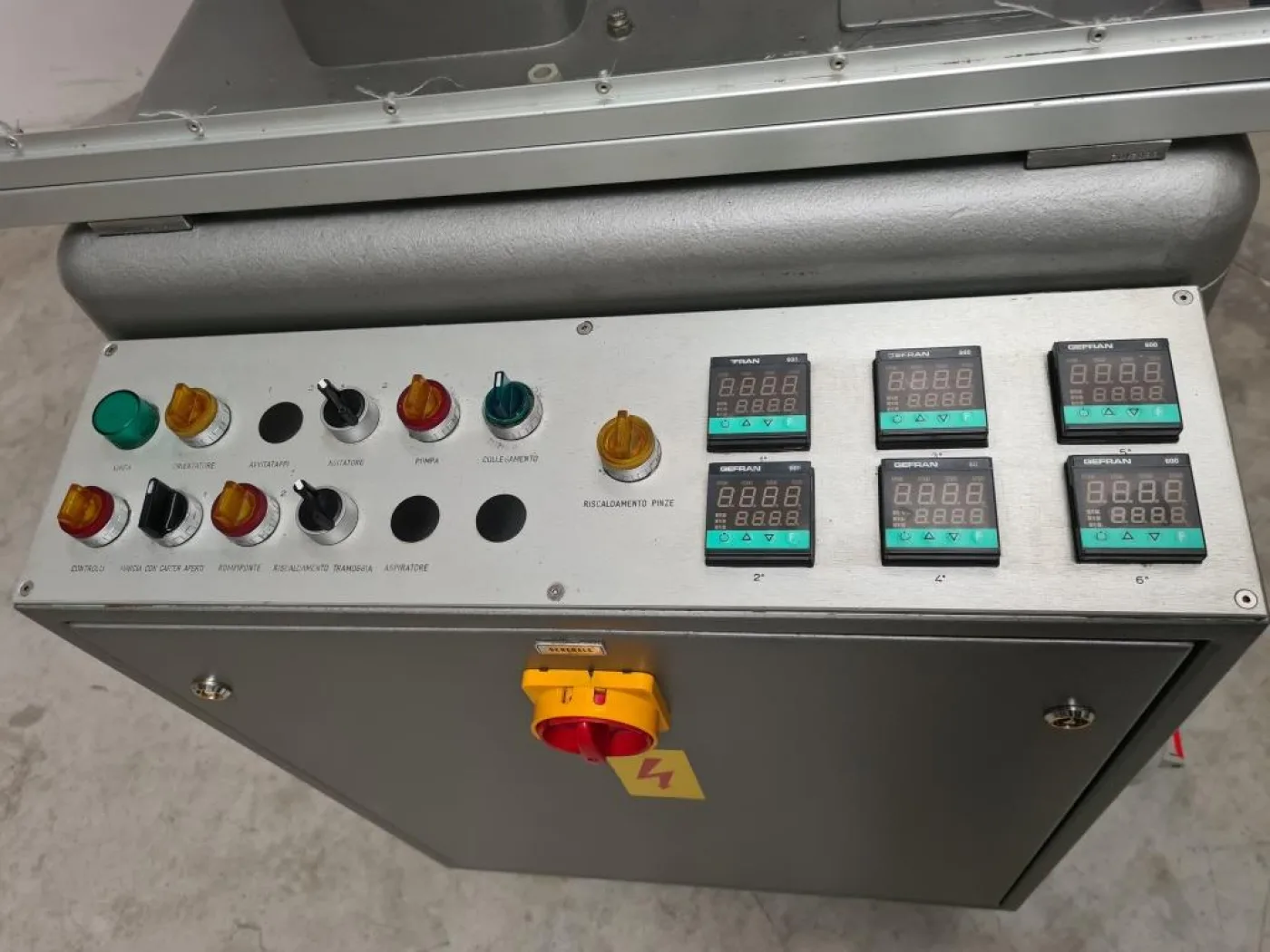 INTUBETTATRICE PER TUBETTI IN PLASTICA – TONAZZI – MOD. GA30S - 7