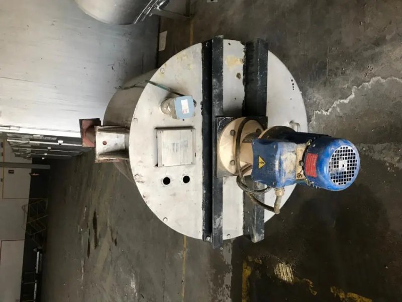 USED 316L STAINLESS STEEL TANK 500 LITERS WITH AGITATION