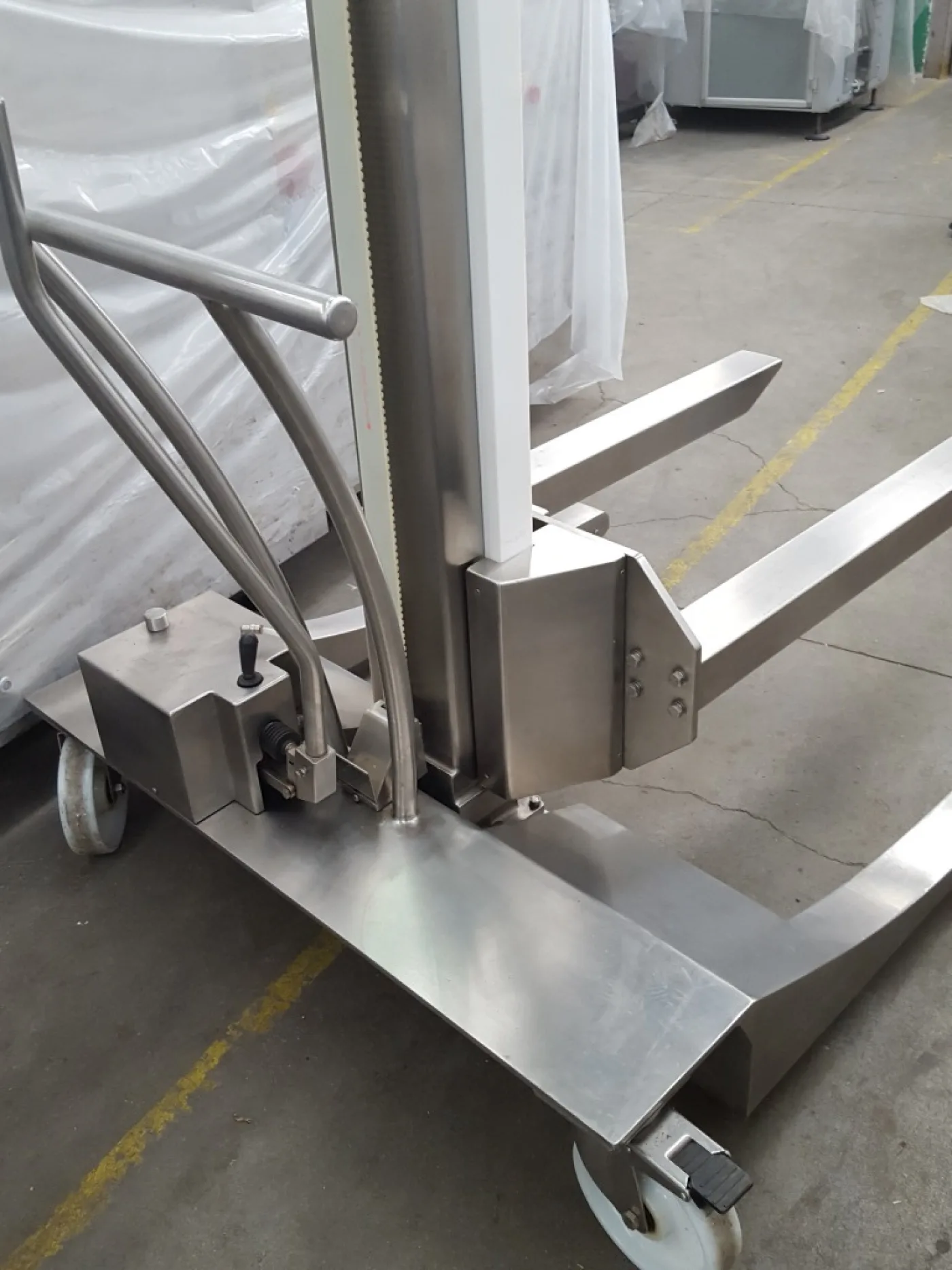 CARRELLO ELEVATORE PORTAFUSTI IDRAULICO – ISN – TECHNOLOGY - 8