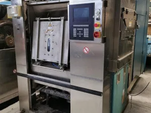 2002 Washer Extractor 51kg Lavatec LX312 (561)