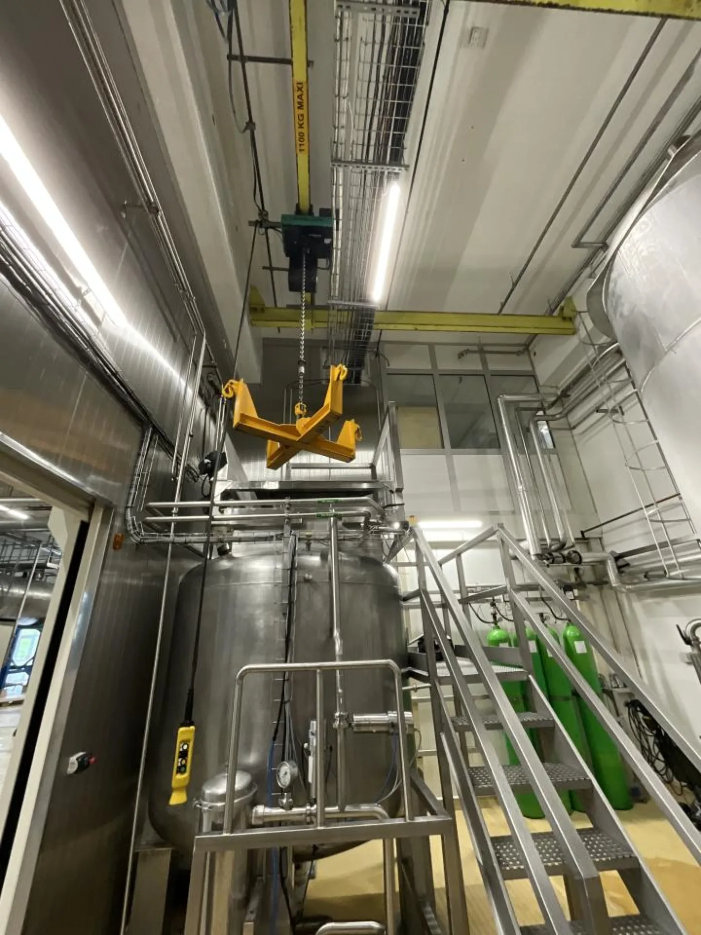Chaudronnerie Tuyauterie Chaudronnerie Tuyauterie Stainless Steel Bulk Bag Dissolution Tank with Hoist, Pump and Filter - 5