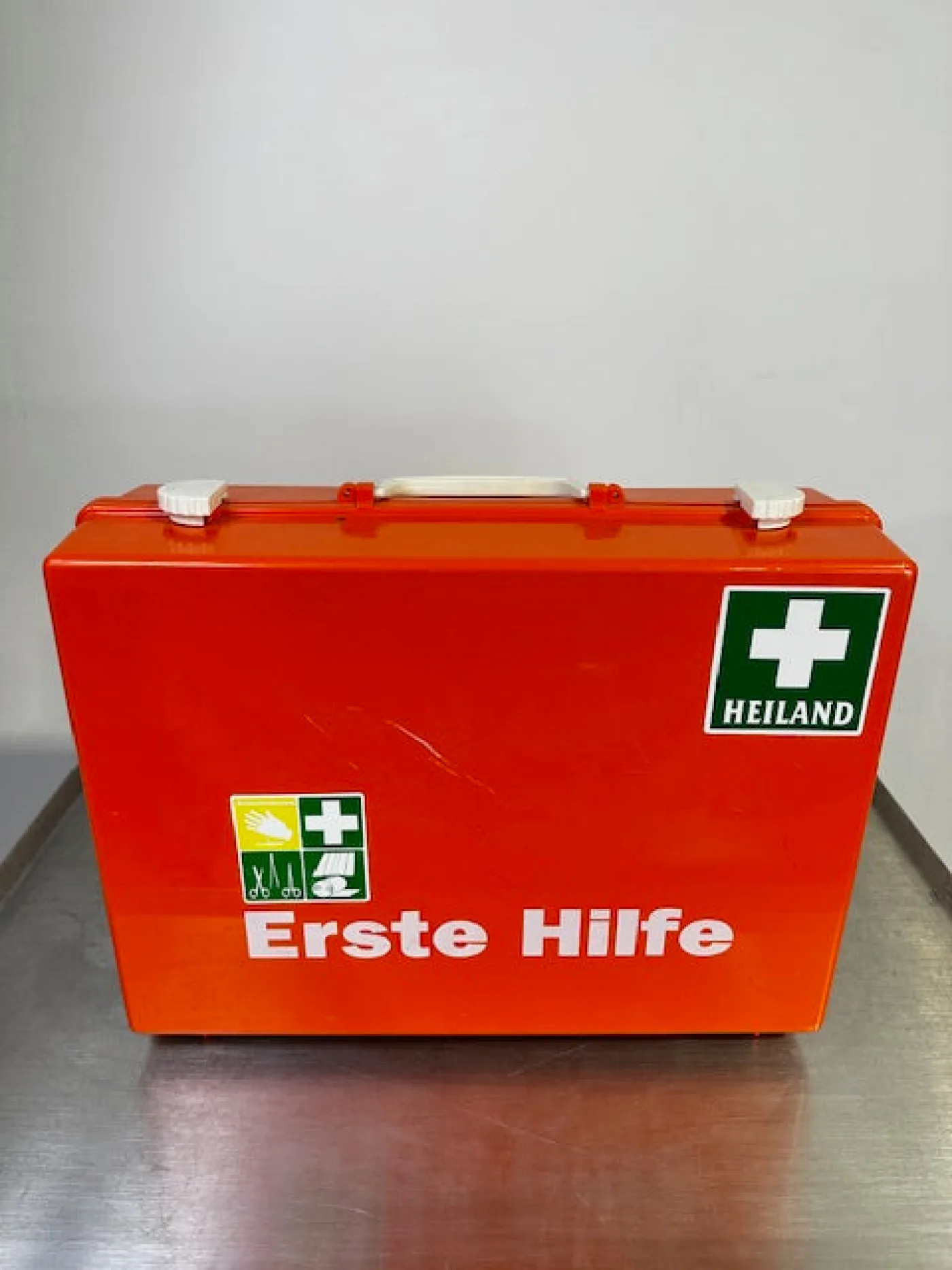 Heiland ? Erste-Hilfe-Koffer - 1