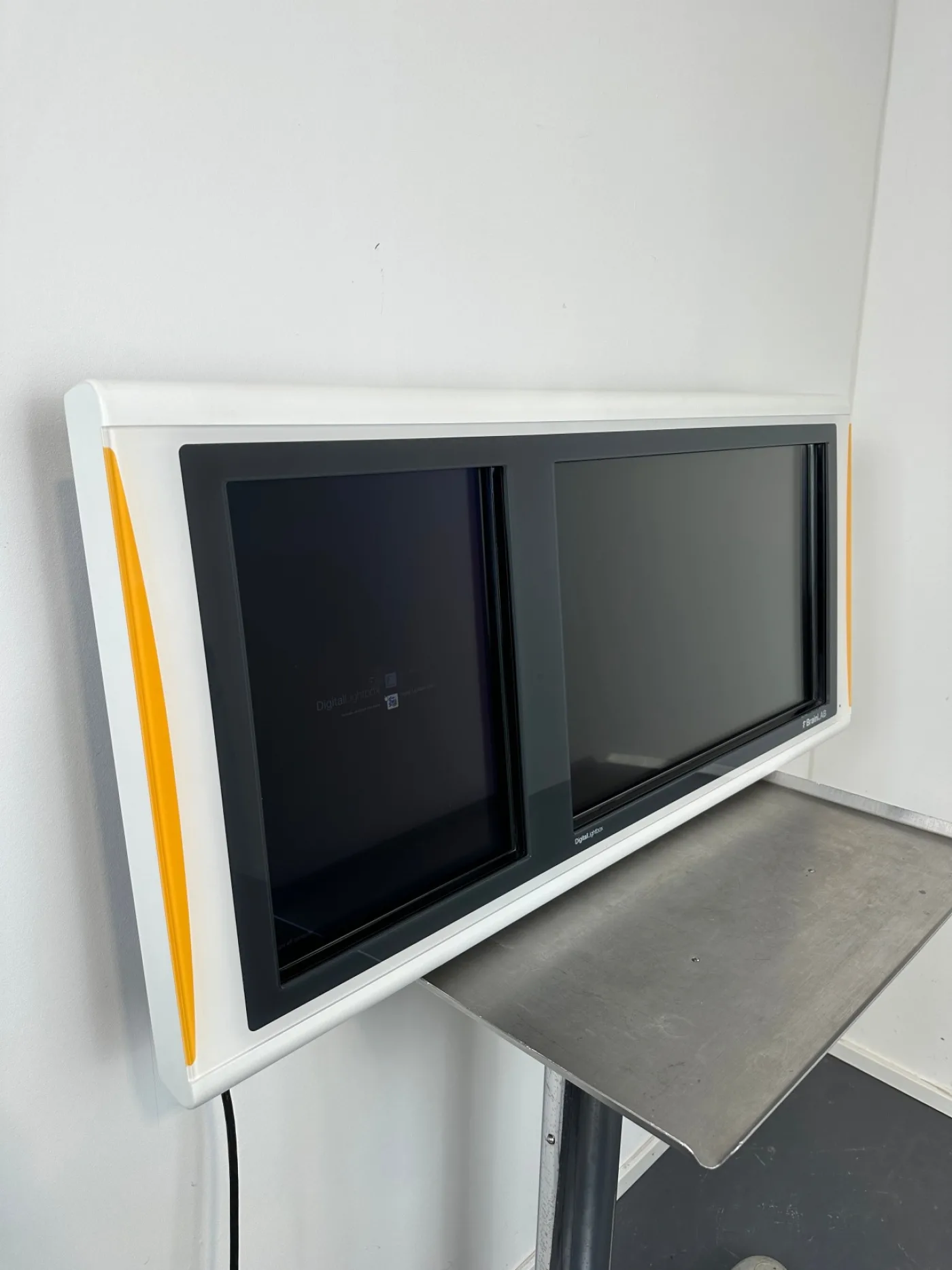 Brainlab Digital Lightbox 1.0 OP-Bildbetrachtungsgerät - 5