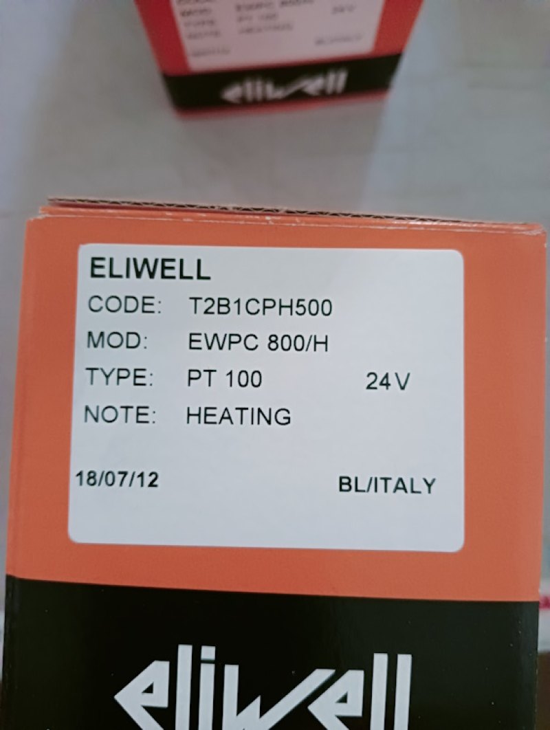 Eliwell Temperaturregler PT 100 Nr. EWPC800H