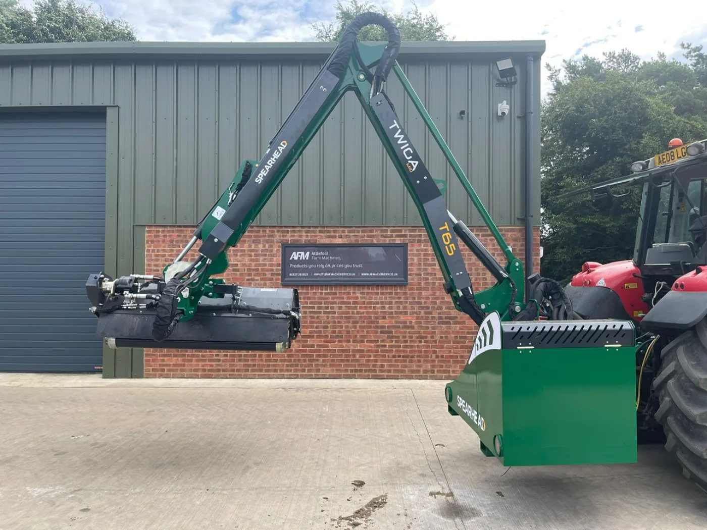 Spearhead Twiga T65 Mid with minipilot controls - 6