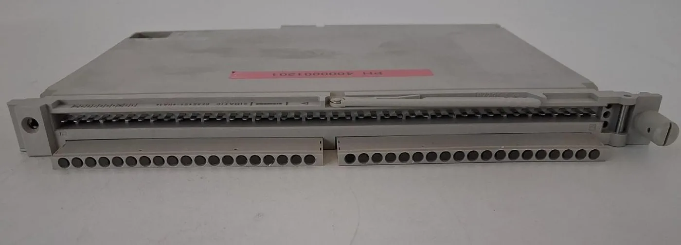 Siemens SIMATIC S5 6ES5 451-4UA14 Digital Output Module - 7