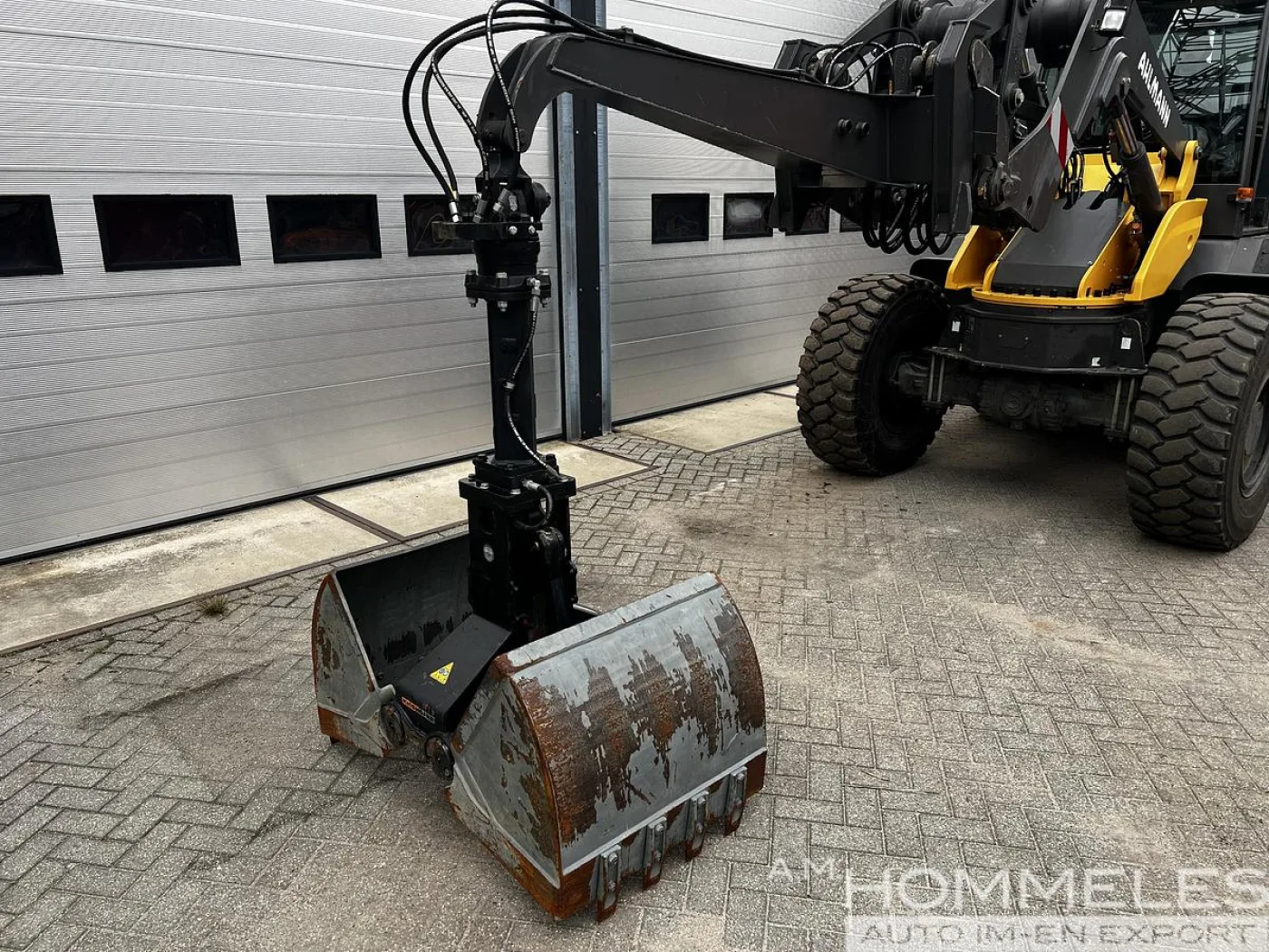 Kinshofer Clamshell Bucket - 2