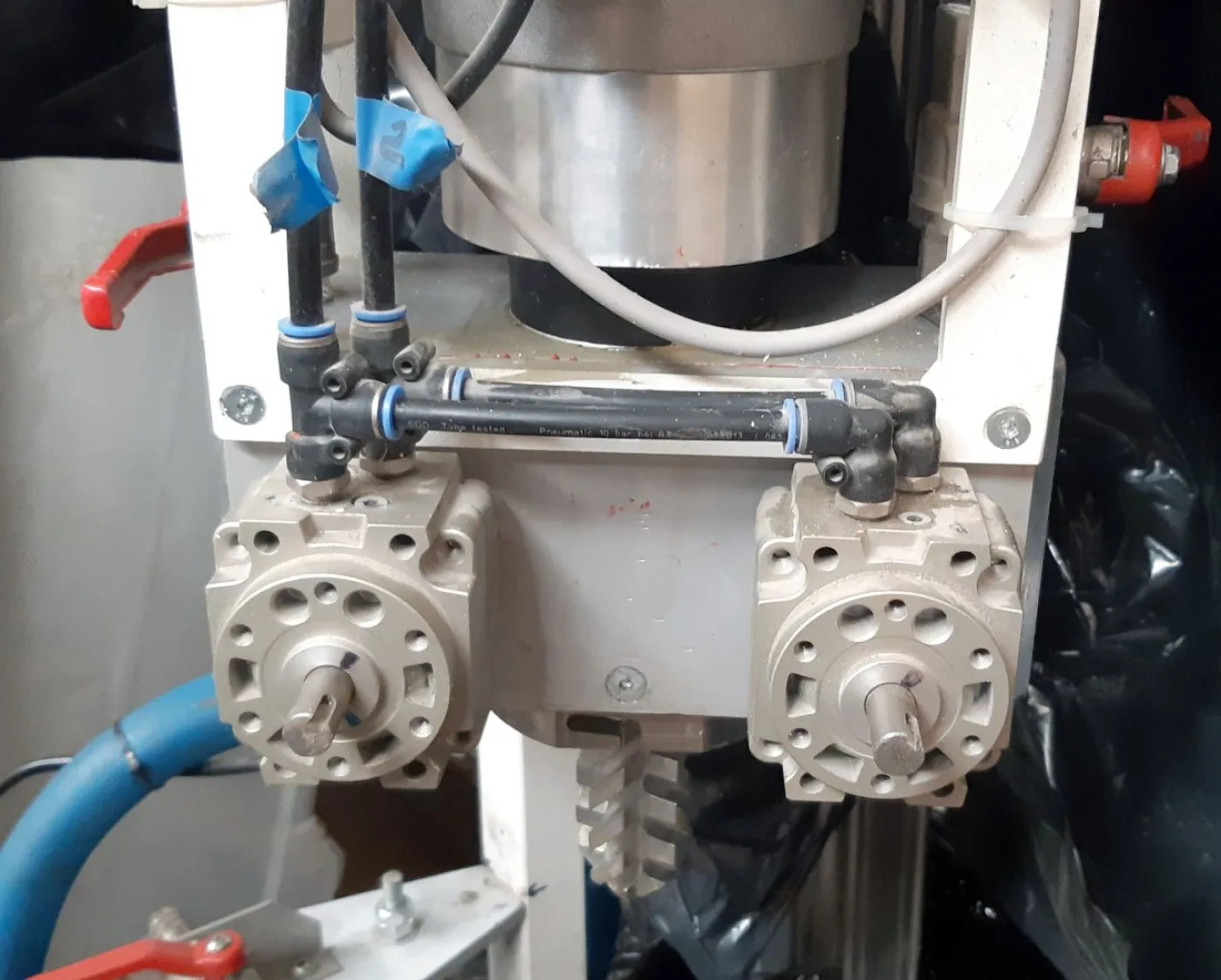 KLM GmbH – Silicone dosing machine S 200 HP - 3