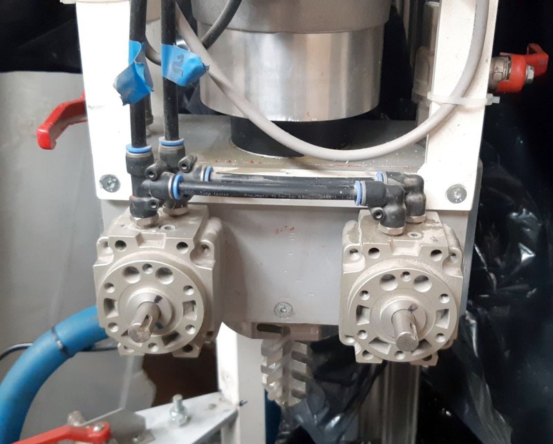 KLM GmbH – Silicone dosing machine S 200 HP