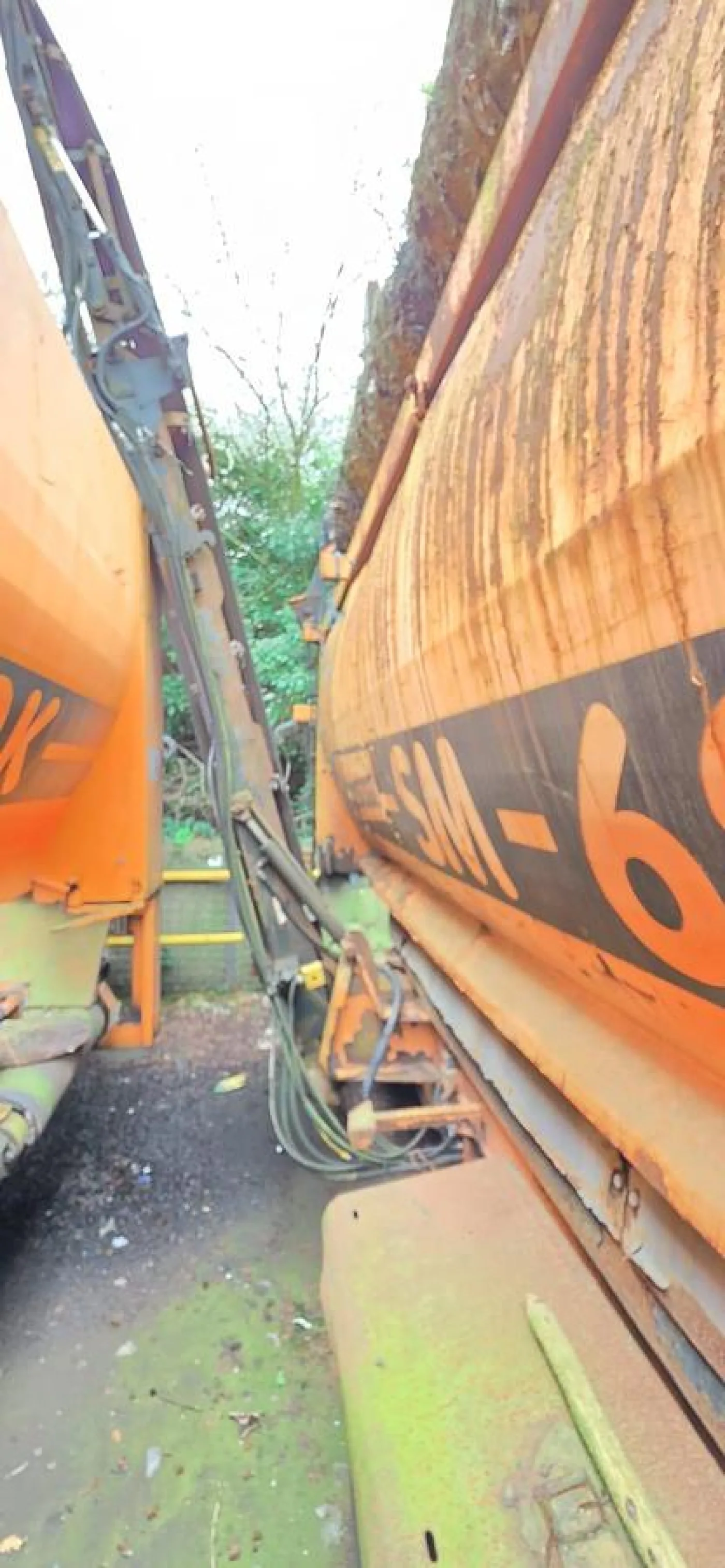 2011 Doppstadt SM 620 Profi Mobile Trommel Screen Screener - 4