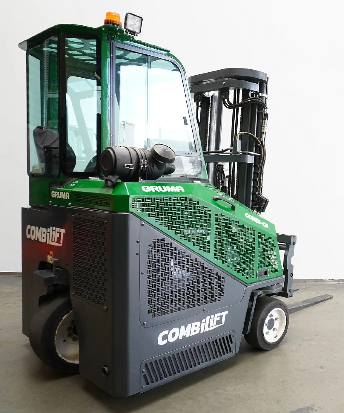 4-Wegestapler Combilift CB2500LPG (2022) - 2