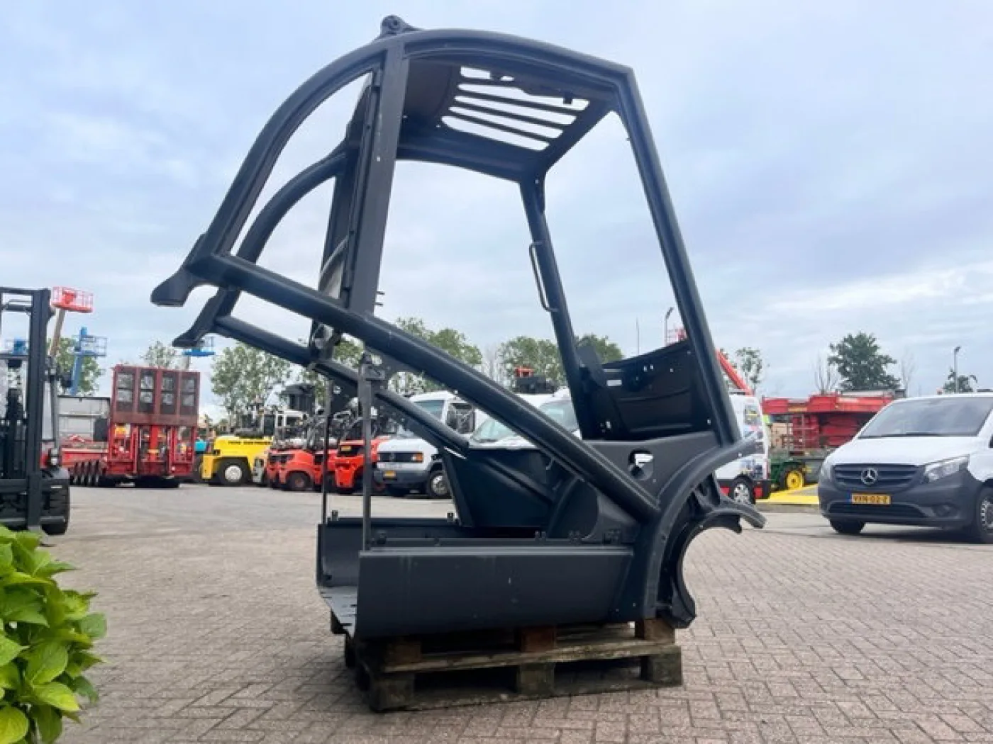 Linde CABIN CHASSIS 394 - 1