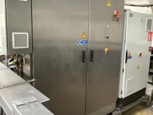 Serac Serac TN36R36V12/1620 Rotary Bouteille Air Rinse, Liquide Remplissage and Closing Machine - Line 5