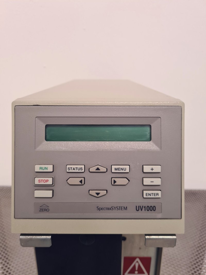 RIVELATORE UV PER HPLC – THERMO SEPARATION PRODUCTS – MOD. SPECTRASYSTEM UV1000