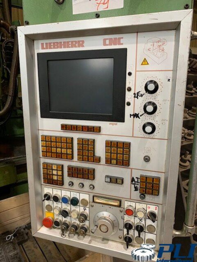 CNC Gear Hobbing Machine – LIEBHERR LC1002