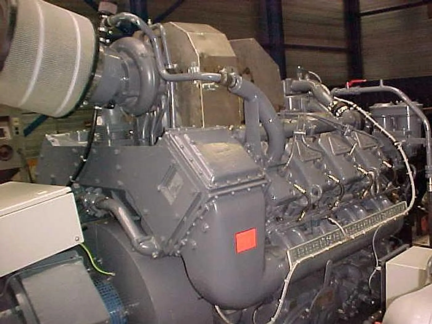 2004 DEUTZ TBD 620-V8 / A. VAN KAICK – 1100 KVA GEN.SET - 3