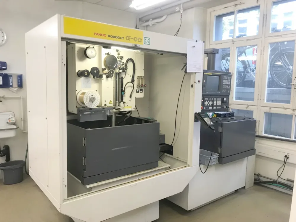 021706 - FANUC Robocut Alpha 0C