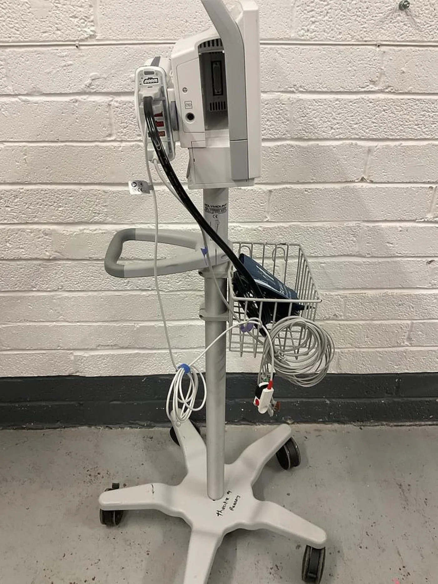 GE Carescape B450 with CO2 on mobile stand - 6