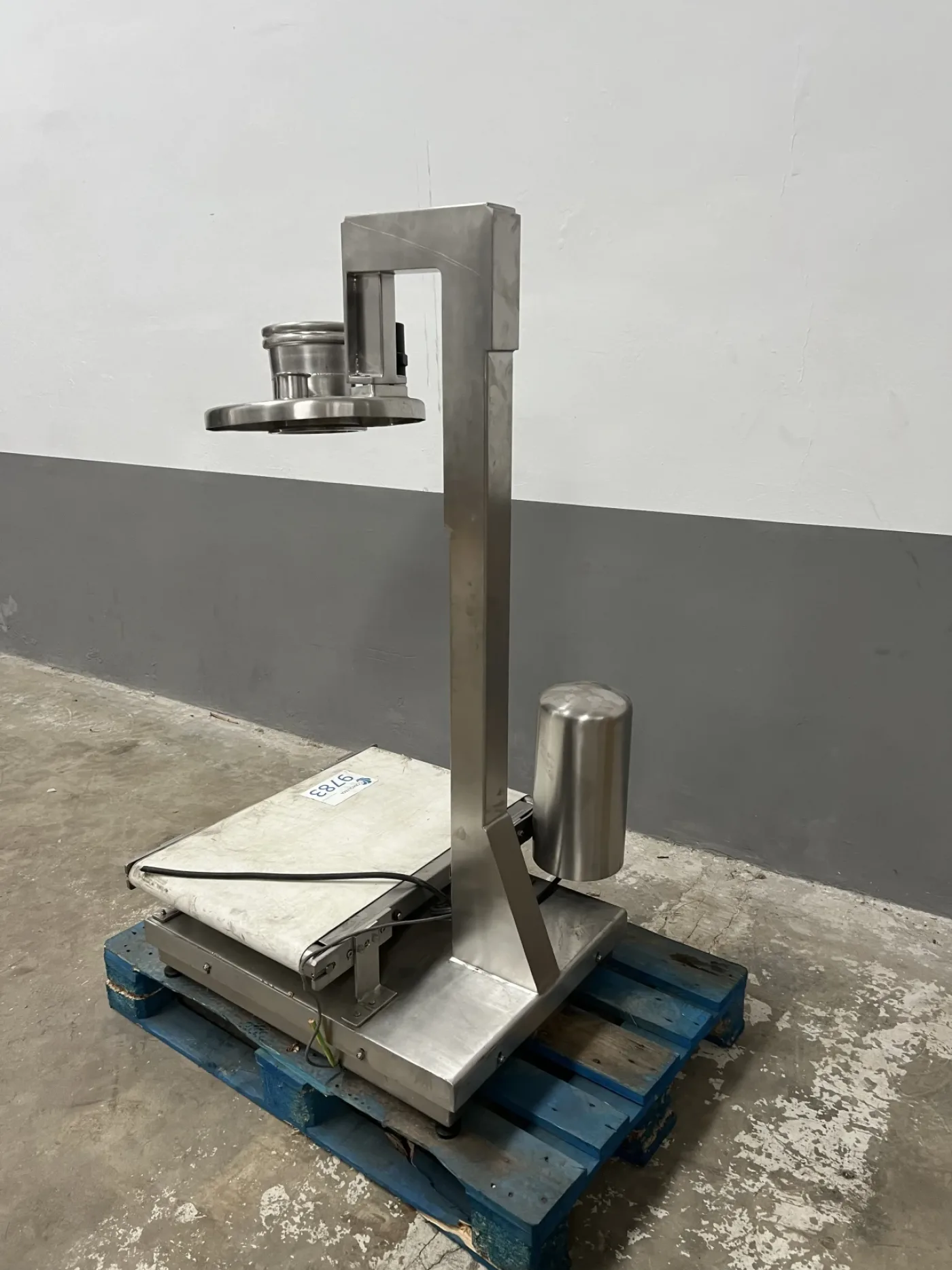 CONVEYOR BELT WITH WEIGHING SCALE - 2