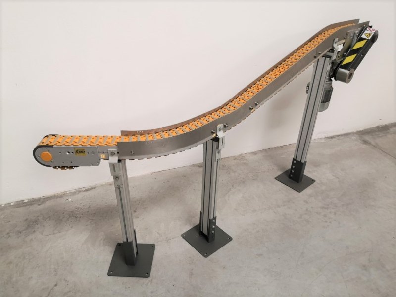 NASTRO TRASPORTATORE A TAPPARELLE CURVO MOTORIZZATO – BETT SISTEMI – Mod. C075