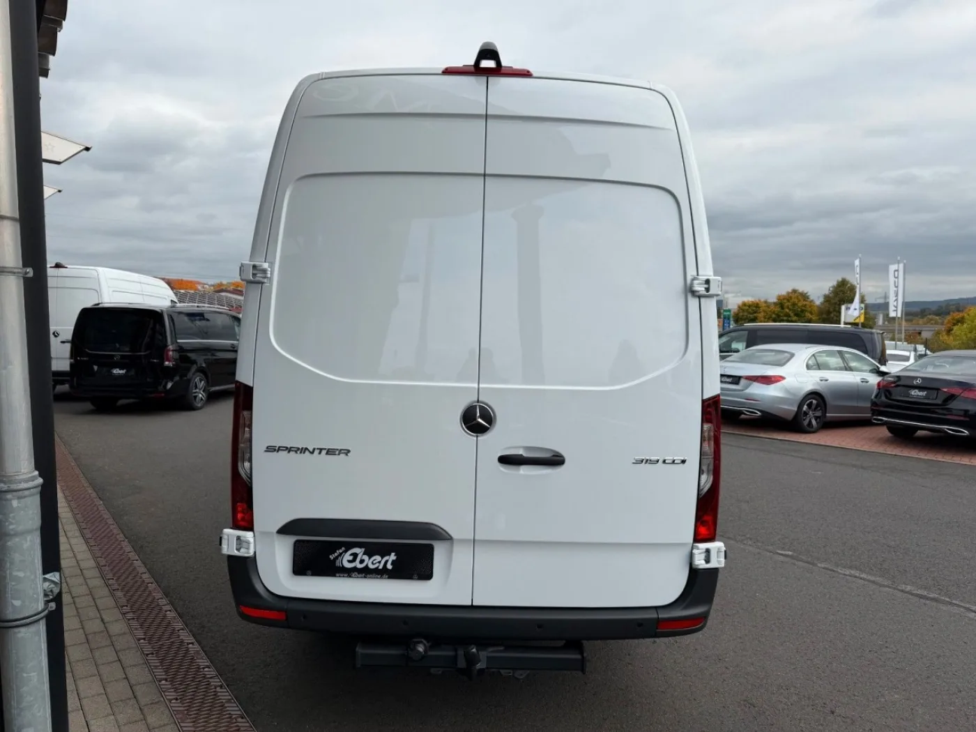 Mercedes Benz Sprinter 319 CDI 4325 DISTRONIC Air Conditioning AHK - 5