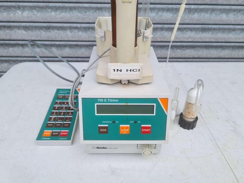 Metrohm 719S Titrino with 20ml burette and 728 Stirrer