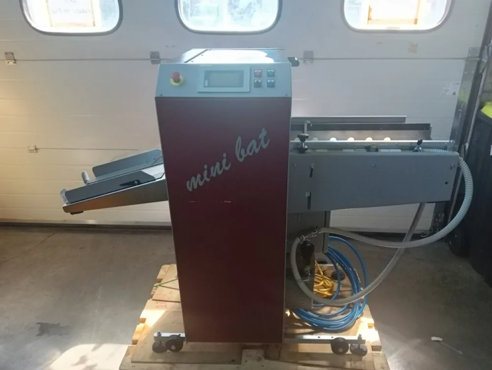 Nut/Perforiermaschine Petratto Minibat 2