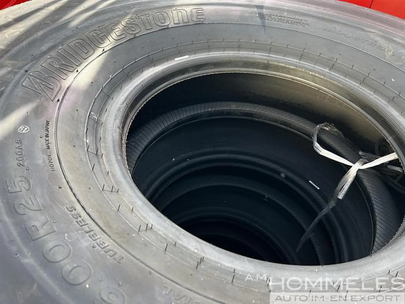 Bridgestone 16.00R25 container handler - 6